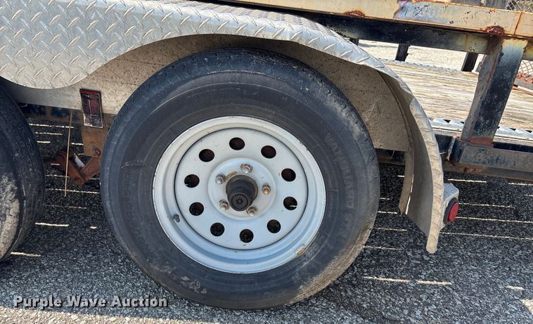 image for item DT3272 2010 PJ utility trailer