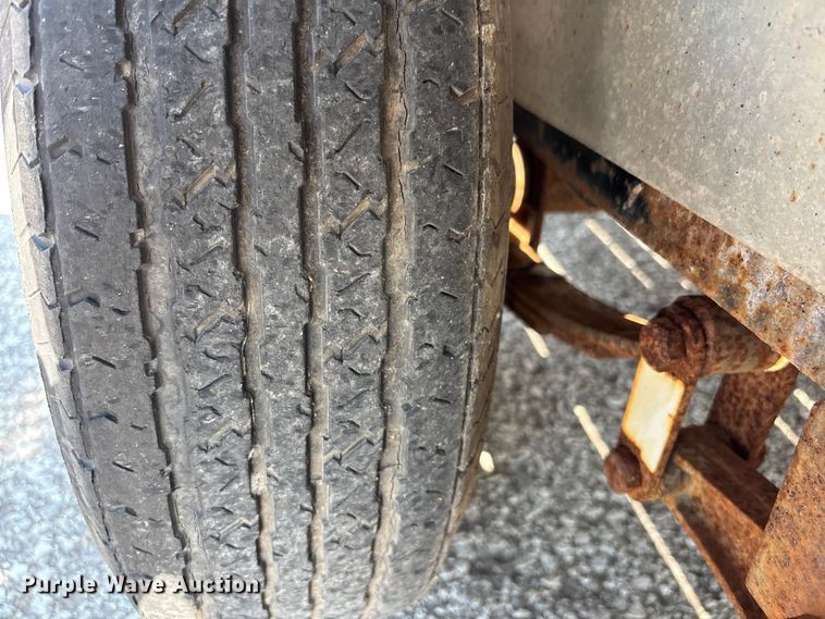 image for item DT3272 2010 PJ utility trailer