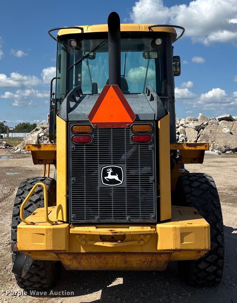 image for item DT3282 2006 John Deere 444J wheel loader