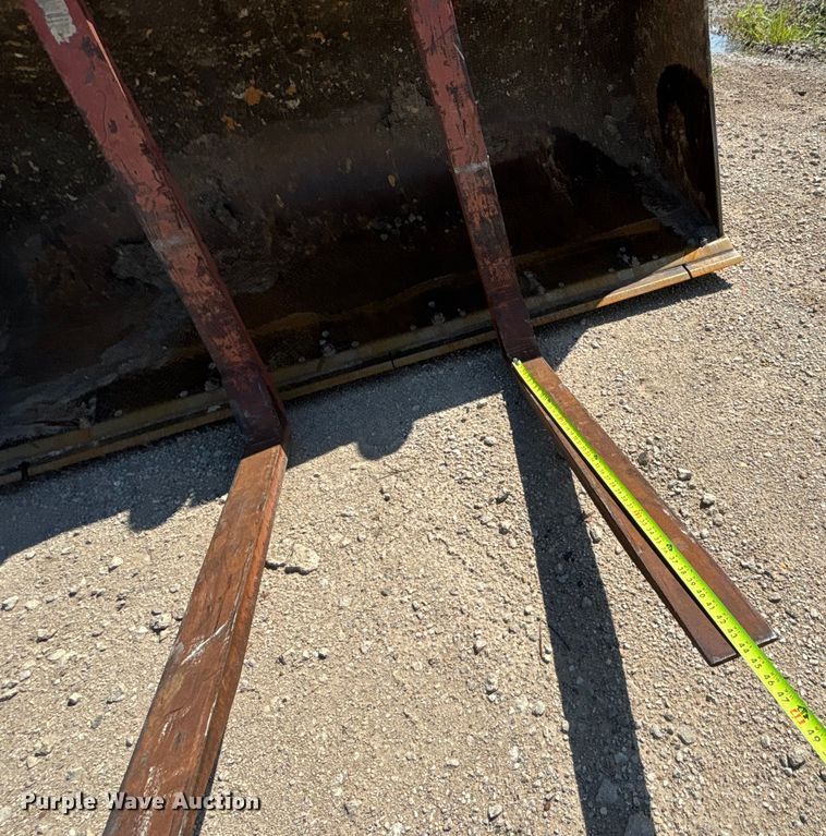 image for item DT3282 2006 John Deere 444J wheel loader