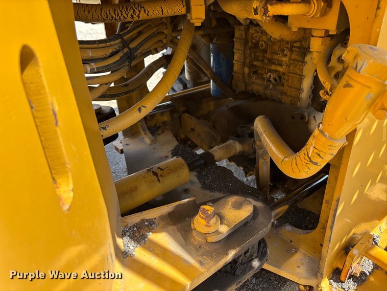 image for item DT3282 2006 John Deere 444J wheel loader