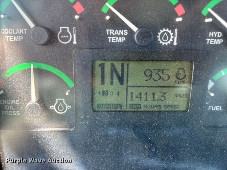 image for item DT3282 2006 John Deere 444J wheel loader