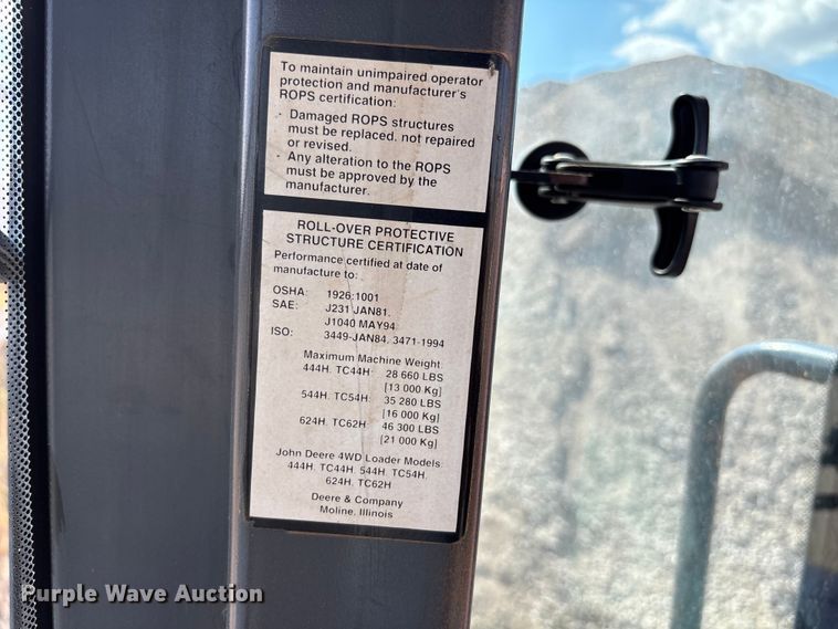 image for item DT3282 2006 John Deere 444J wheel loader