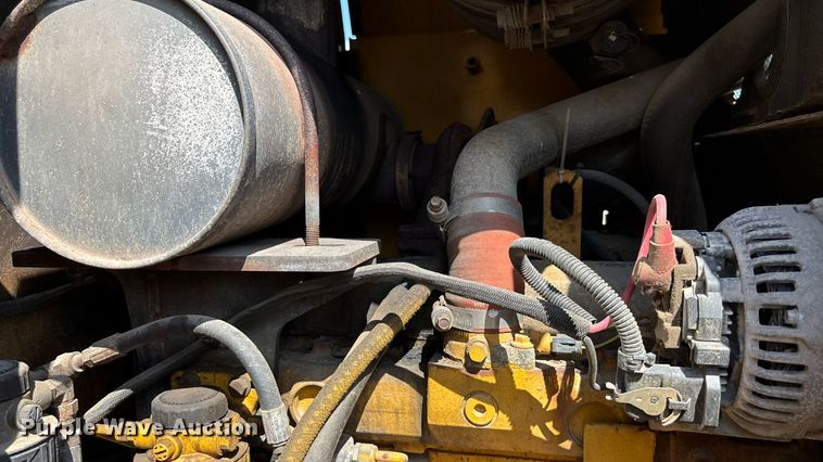 image for item DT3282 2006 John Deere 444J wheel loader