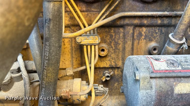 image for item DT3282 2006 John Deere 444J wheel loader