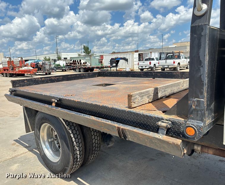 image for item DT3288 2006 International Dura Star 4400 flatbed truck