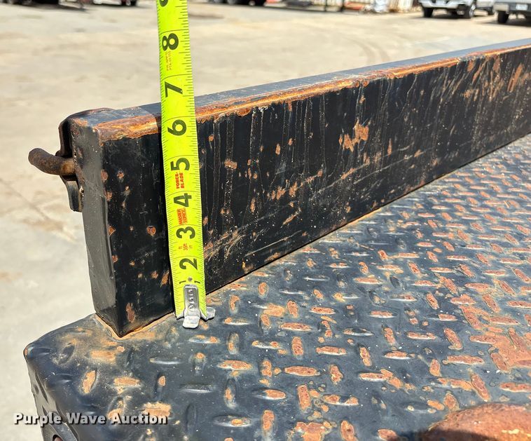 image for item DT3288 2006 International Dura Star 4400 flatbed truck