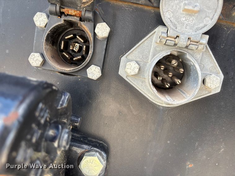 image for item DT3288 2006 International Dura Star 4400 flatbed truck