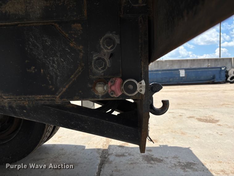 image for item DT3288 2006 International Dura Star 4400 flatbed truck