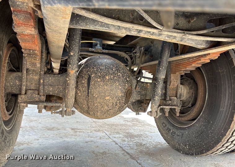 image for item DT3288 2006 International Dura Star 4400 flatbed truck