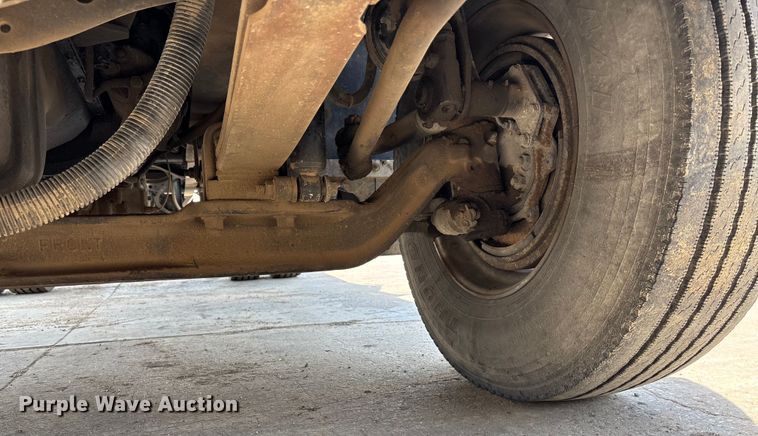 image for item DT3288 2006 International Dura Star 4400 flatbed truck