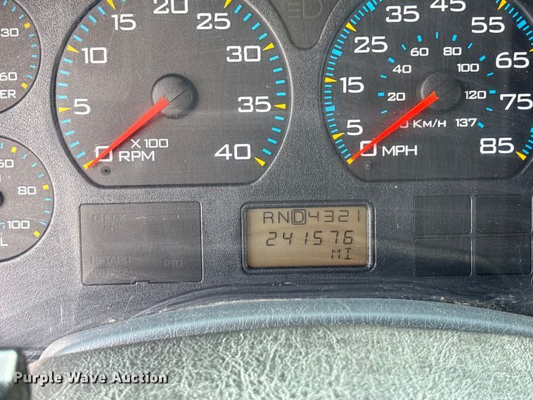 image for item DT3288 2006 International Dura Star 4400 flatbed truck