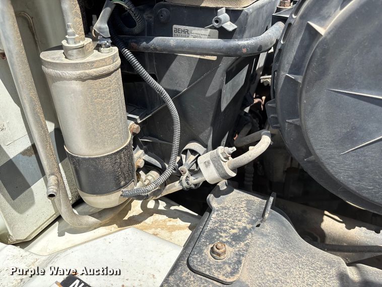 image for item DT3288 2006 International Dura Star 4400 flatbed truck