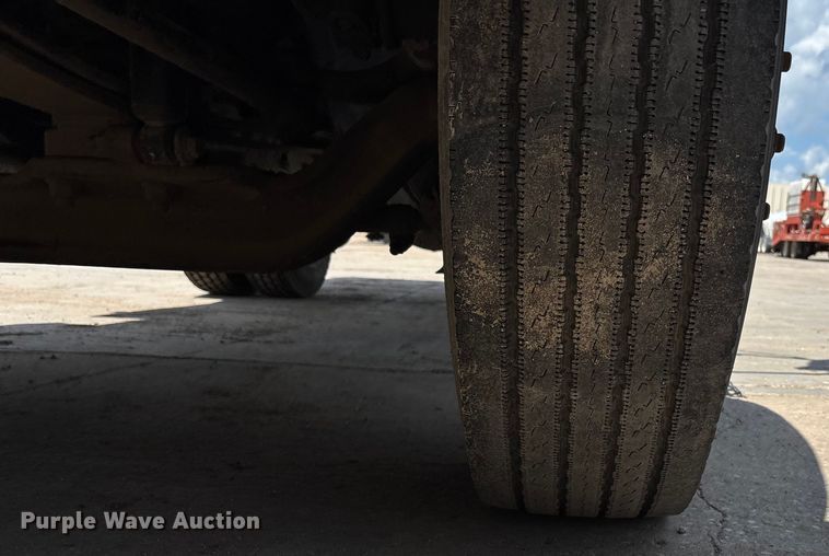 image for item DT3288 2006 International Dura Star 4400 flatbed truck