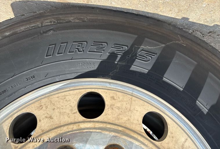 image for item DT3288 2006 International Dura Star 4400 flatbed truck