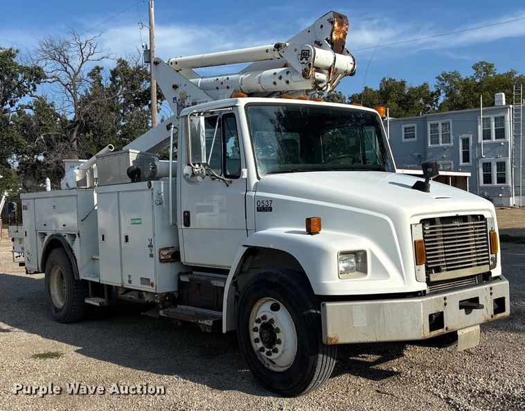CAMIóN CON CANASTILLA 2001 FREIGHTLINER ALTEC