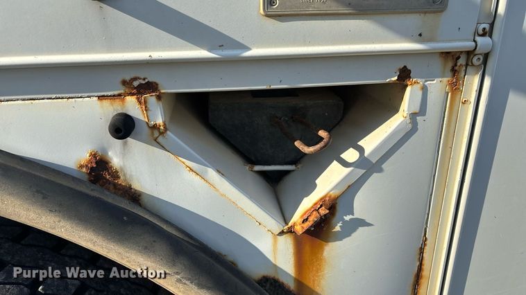 image for item DT3290 2001 Freightliner FL70 bucket truck