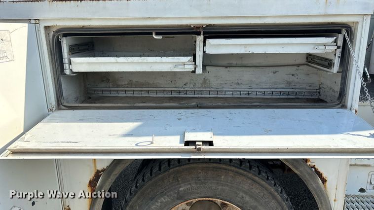 image for item DT3290 2001 Freightliner FL70 bucket truck