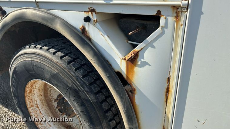 image for item DT3290 2001 Freightliner FL70 bucket truck