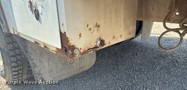 image for item DT3290 2001 Freightliner FL70 bucket truck