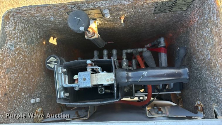 image for item DT3290 2001 Freightliner FL70 bucket truck