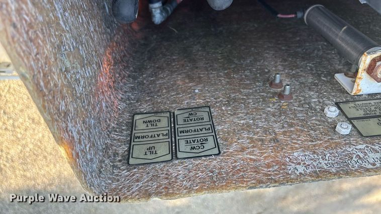 image for item DT3290 2001 Freightliner FL70 bucket truck