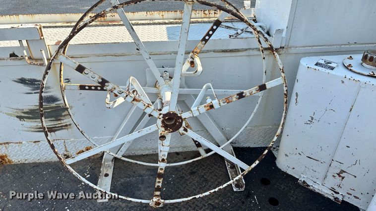 image for item DT3290 2001 Freightliner FL70 bucket truck