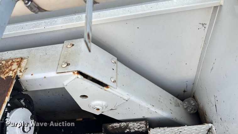 image for item DT3290 2001 Freightliner FL70 bucket truck