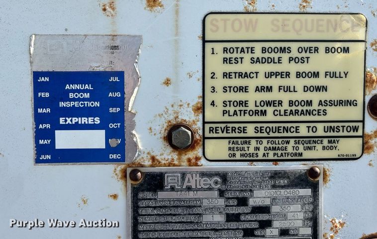 image for item DT3290 2001 Freightliner FL70 bucket truck