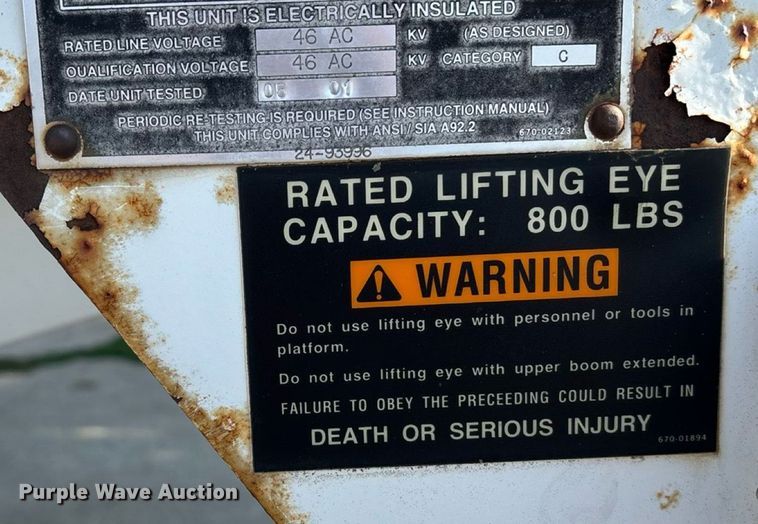 image for item DT3290 2001 Freightliner FL70 bucket truck