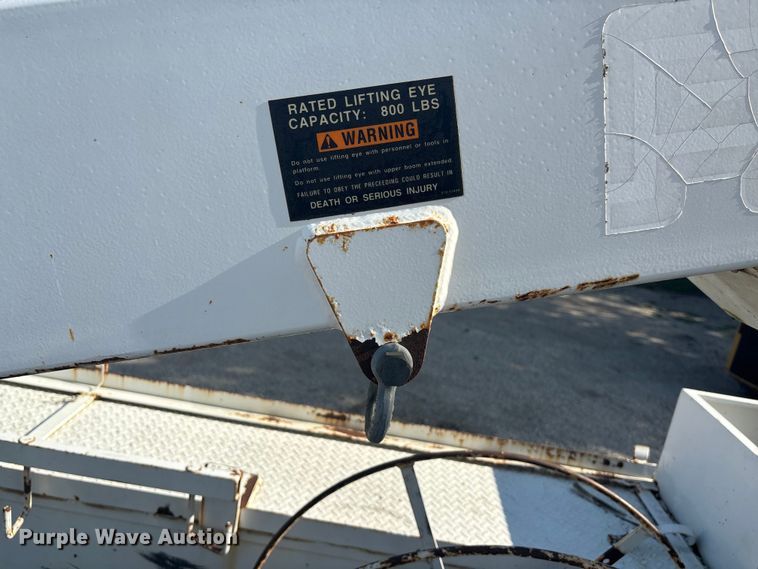 image for item DT3290 2001 Freightliner FL70 bucket truck