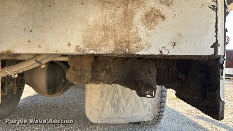 image for item DT3290 2001 Freightliner FL70 bucket truck