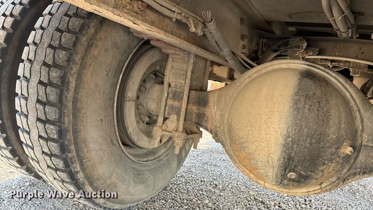 image for item DT3290 2001 Freightliner FL70 bucket truck