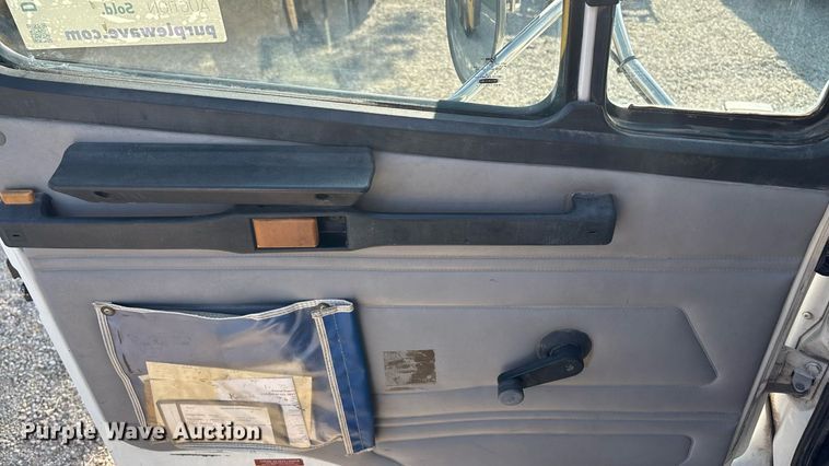 image for item DT3290 2001 Freightliner FL70 bucket truck