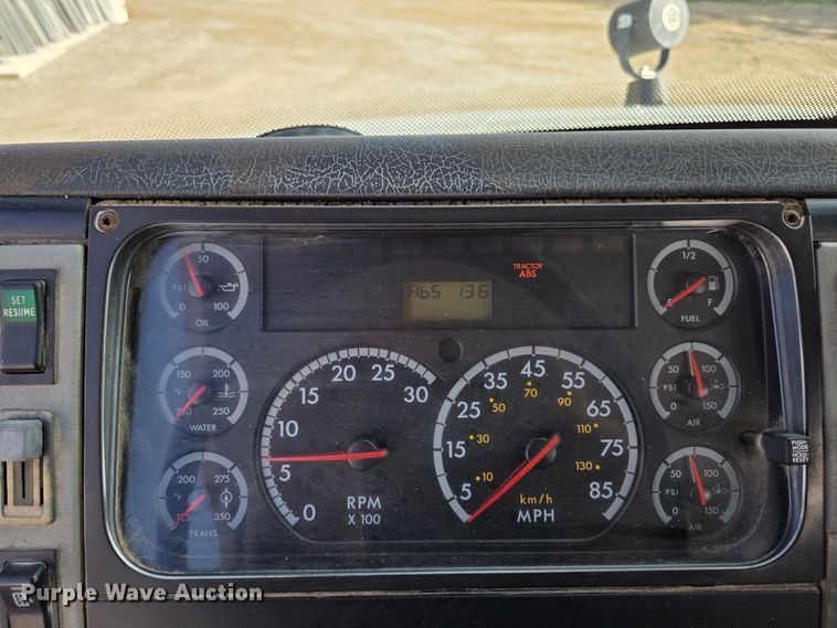 image for item DT3290 2001 Freightliner FL70 bucket truck