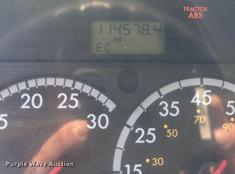 image for item DT3290 2001 Freightliner FL70 bucket truck