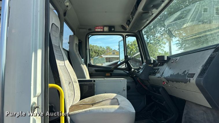 image for item DT3290 2001 Freightliner FL70 bucket truck