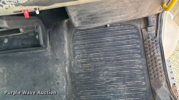 image for item DT3290 2001 Freightliner FL70 bucket truck