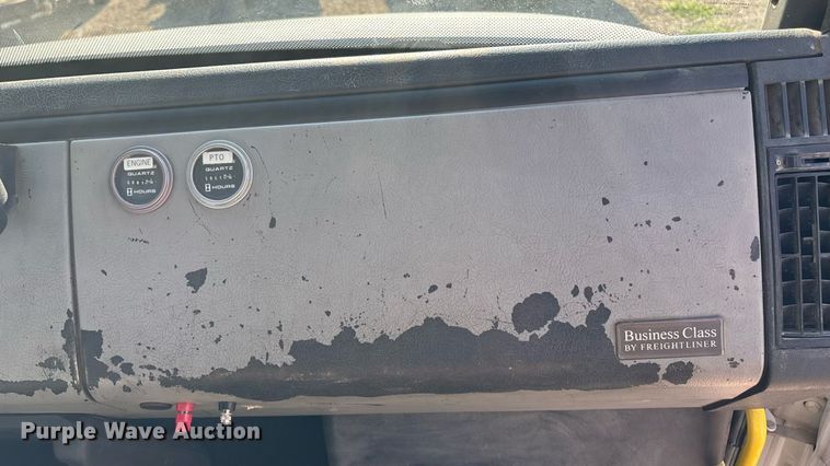 image for item DT3290 2001 Freightliner FL70 bucket truck