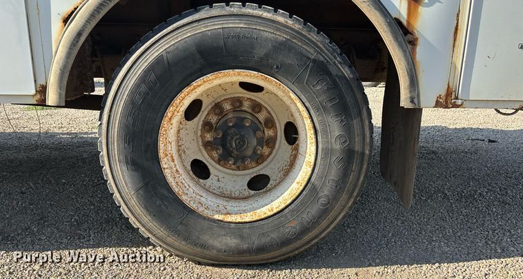 image for item DT3290 2001 Freightliner FL70 bucket truck