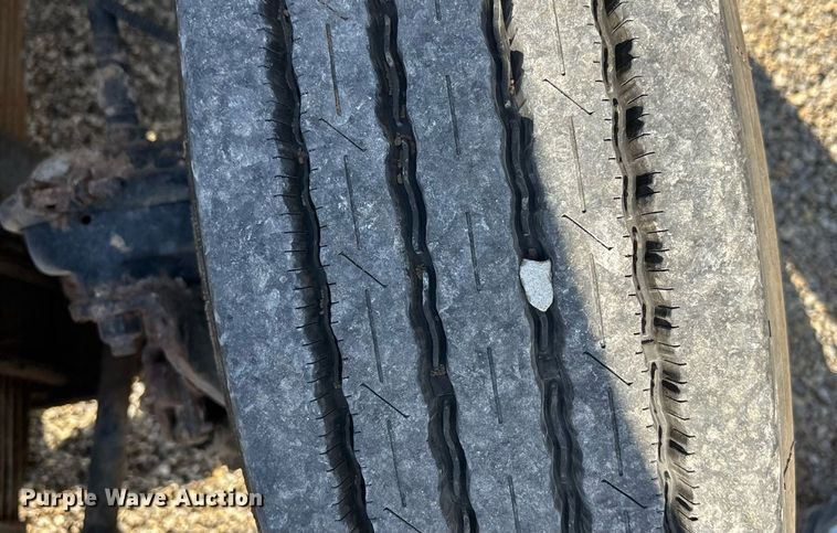 image for item DT3290 2001 Freightliner FL70 bucket truck