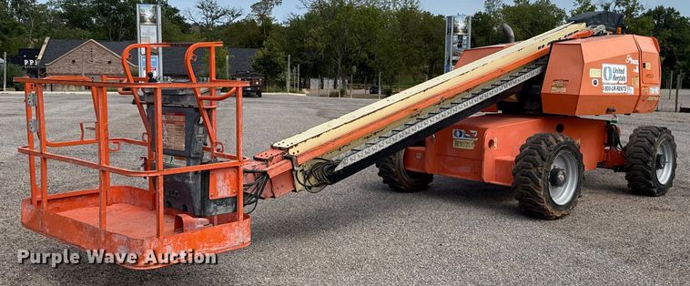 image for item DT6717 2013 JLG 600S boom lift