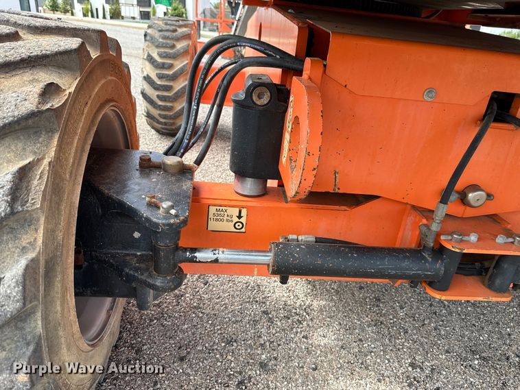 image for item DT6717 2013 JLG 600S boom lift