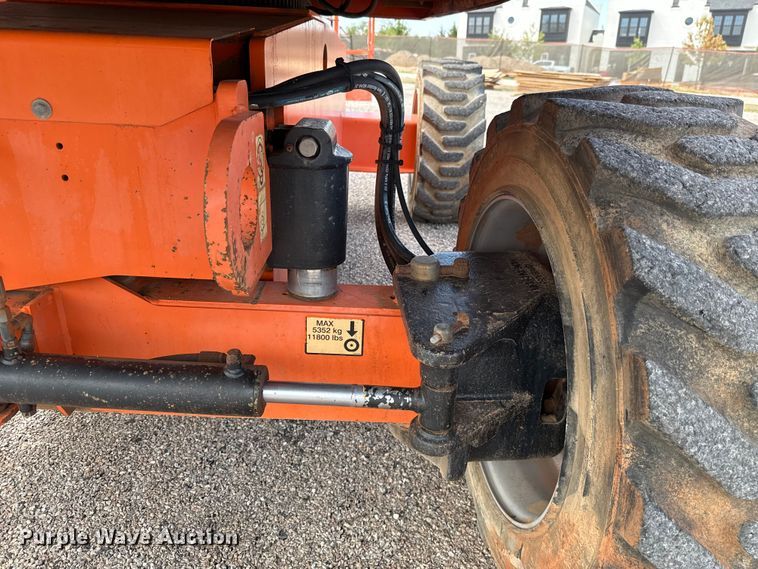 image for item DT6717 2013 JLG 600S boom lift