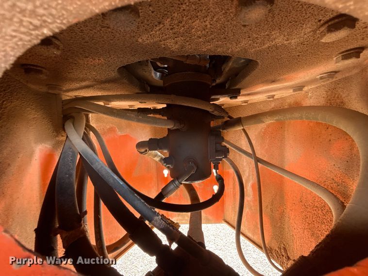 image for item DT6717 2013 JLG 600S boom lift