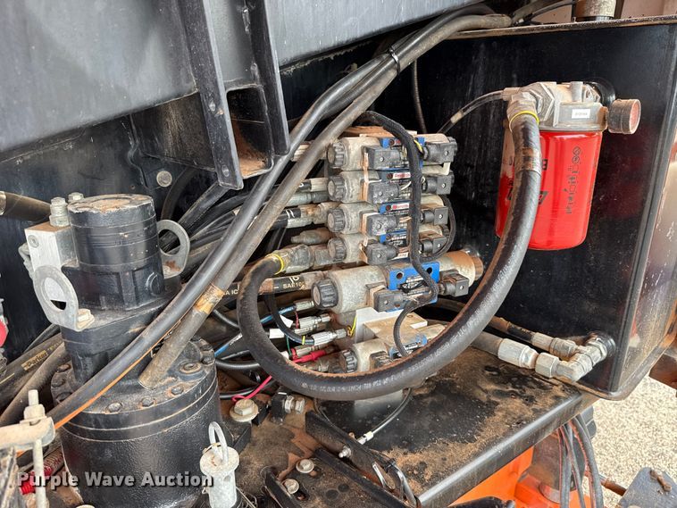 image for item DT6717 2013 JLG 600S boom lift