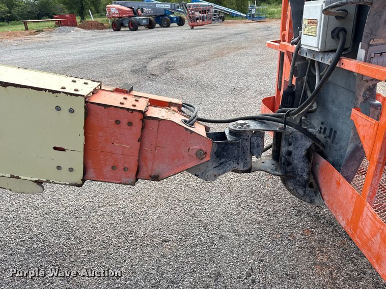 image for item DT6717 2013 JLG 600S boom lift