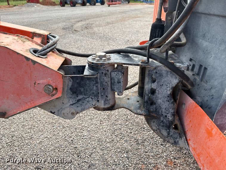 image for item DT6717 2013 JLG 600S boom lift