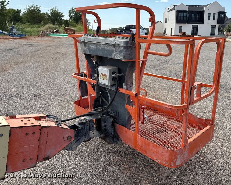 image for item DT6717 2013 JLG 600S boom lift