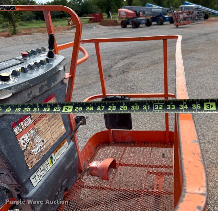 image for item DT6717 2013 JLG 600S boom lift